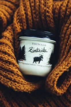 Duftkerze - Zimtzicke 6 Duftkerze - Zimtzicke -Berühmtes Bademoden Geschäft 2643706218uni00 2342 AdditionalPic2 10x15 1003