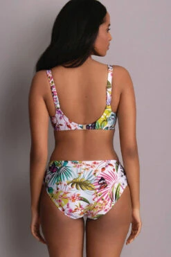 Berühmtes Bademoden Geschäft -Berühmtes Bademoden Geschäft 2650849218original009 14427 Zoomify2Back 1000x1500 16