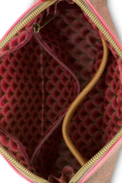 Pip Studio Cosmetic Bag Triangle S Suki 7 Pip Studio Cosmetic Bag Triangle S Suki -Berühmtes Bademoden Geschäft 2666256218darkpinkDPI 14728 AdditionalPic1 10x15 1002