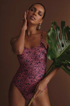 Rosa Faia Badeanzug Mona -Berühmtes Bademoden Geschäft 2683978218rosewood596 14950 AdditionalPic1 10x15 1002