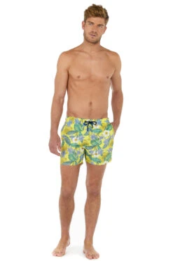 Hom Beach Boxer Tropicana 8 Hom Beach Boxer Tropicana -Berühmtes Bademoden Geschäft 2688035218yellowprintP0YE 15138 AdditionalPic1 10x15 1002